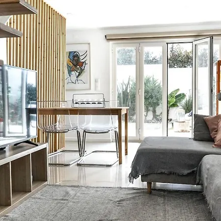 White And Light House Holiday home *
